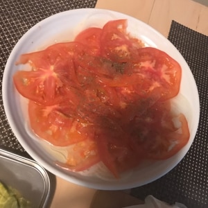 フルーツトマトと生ハムのオニオンドレッシングサラダ